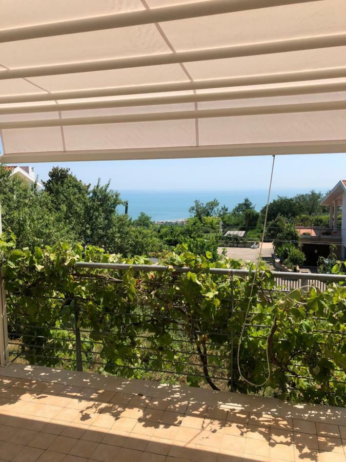 Casa vista mare con giardino Villa Vasto Esterno foto